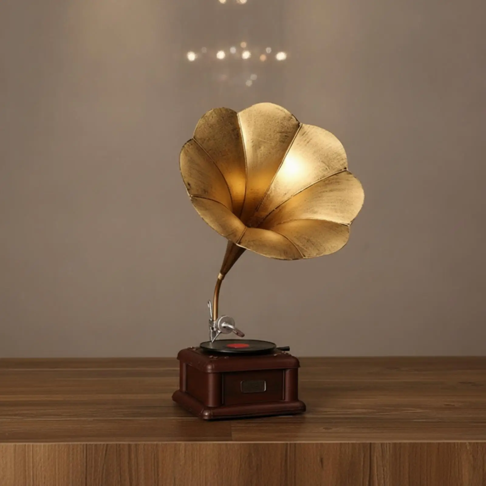 Phonographs Ornament with Golden trumpets Antique-Style Phonographs