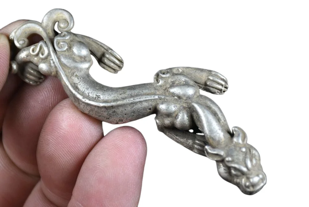 

8CM Rare Old Chinese Miao Silver Feng Shui Pixiu Beast Lucky Sculpture