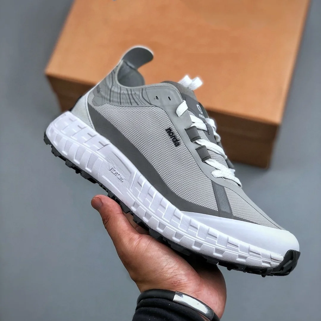 รองเท้าผ้าใบผู้ชาย ระบายอากาศดี แฟชั่น รองเท้าลำลอง รองเท้าวิ่งผู้ชาย รองเท้าผ้าใบลำลอง รองเท้าวิ่ง