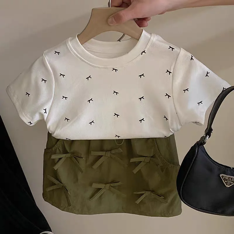 Childrens Sets Korean Bow Knot Printing T-shirt New Simplicity Tops Bow Knot Skirt Round Collar 2024 Elastic Waist Fashion