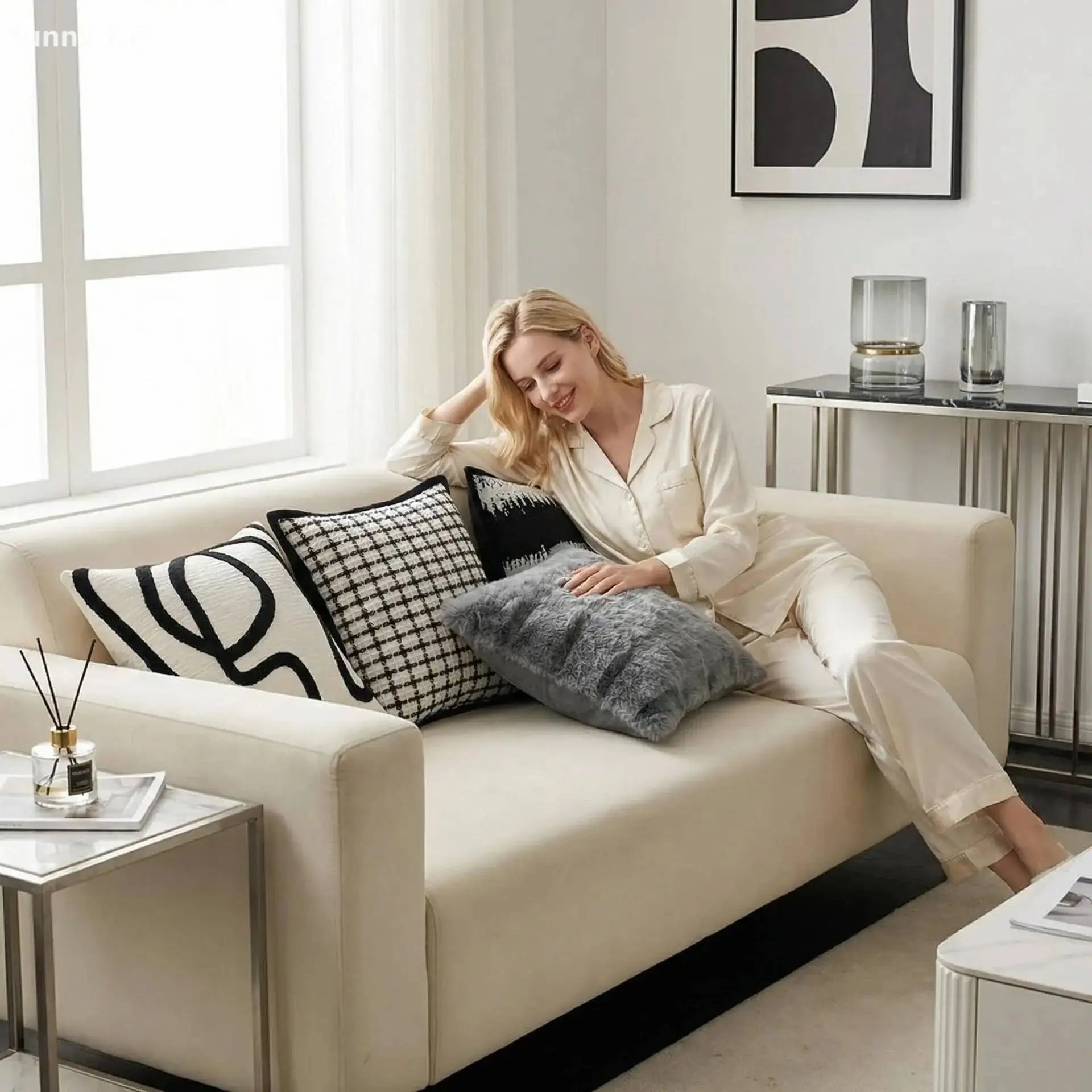 Luxury Black White Abstract Striped Cushion Covers Embroidered Chenille Soft Plush Decorative Throw Pillow Case For Sofa Bed