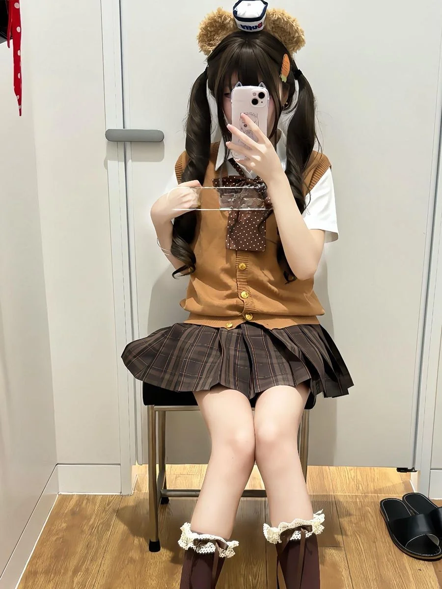 

College Sle JK orm Вязаный жилет Svel Весна Осень ort Sve Внутренняя клетчатая юбка Комплект из четырех предметов для женщин