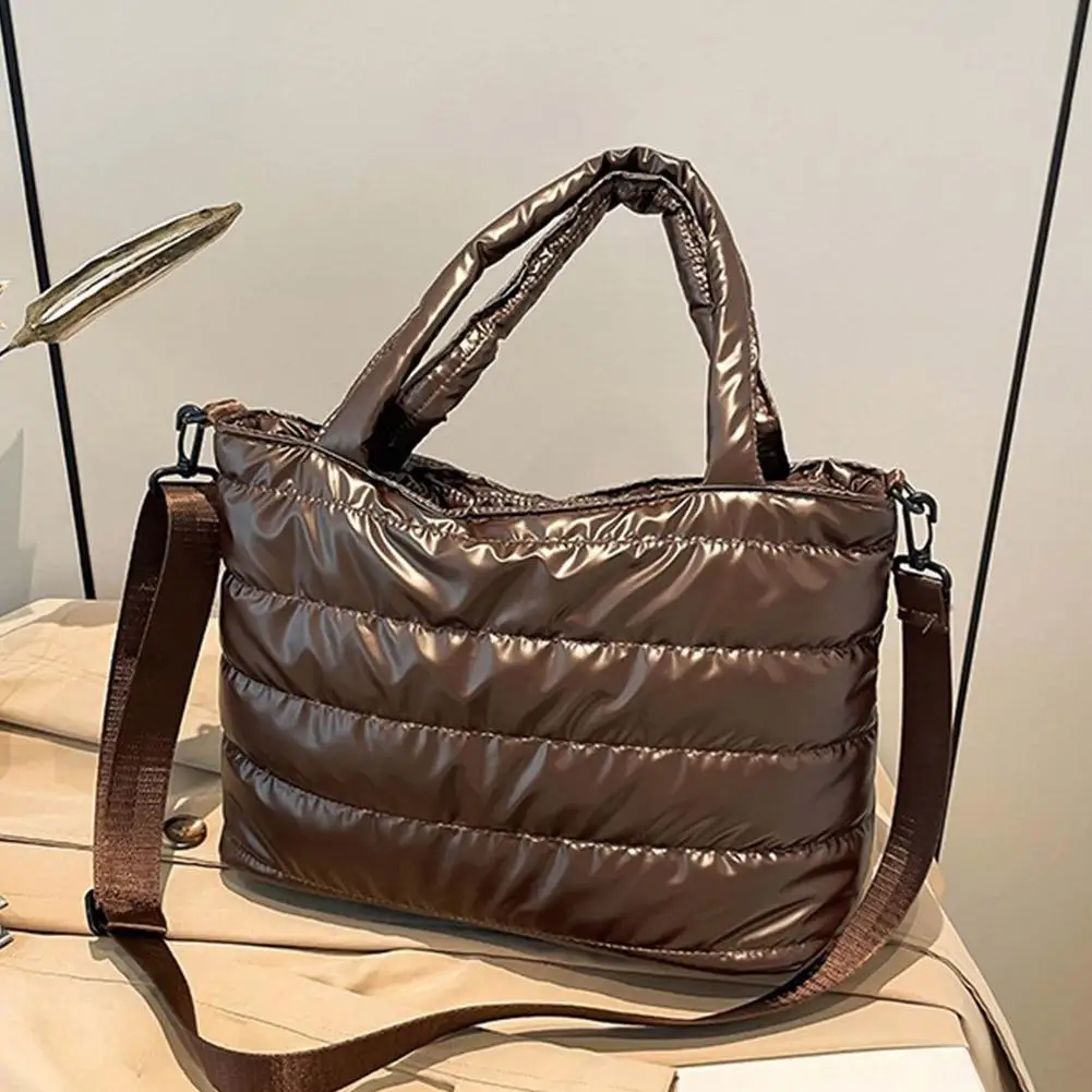 Damen-Umhängetasche aus Baumwolle mit Stickerei-Detail, Einzel-Schulter-Handtasche, Modisches Herbst-Winter-Design mit Glanzoberfläche – Detail 25