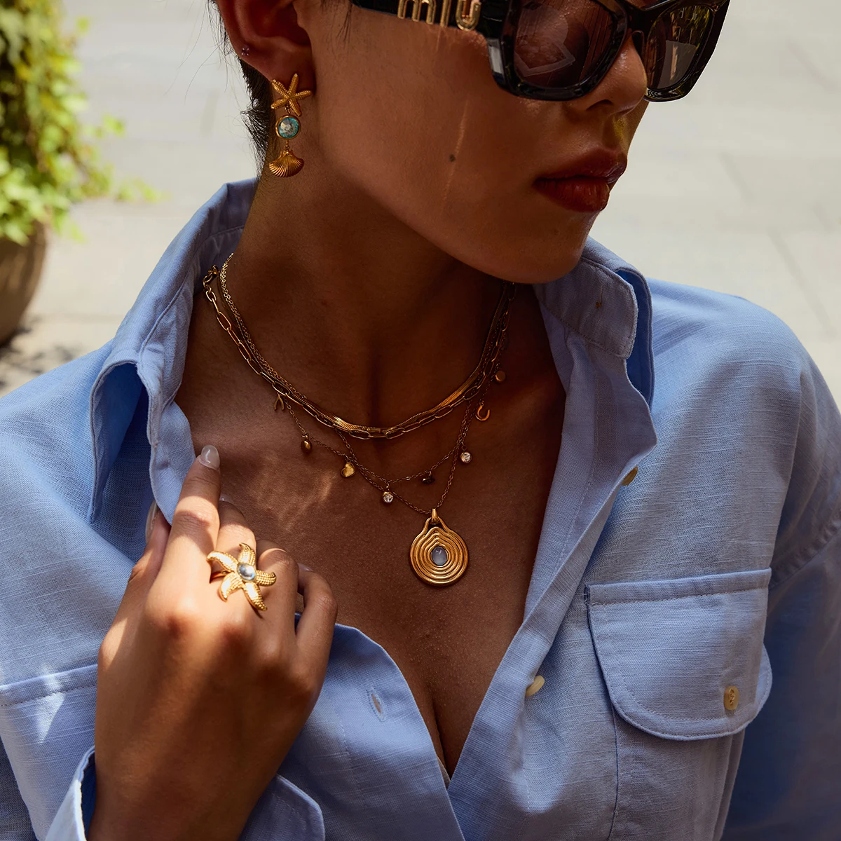 

AIKOER Fashion Blue Glass Starfish Shell Earrings 18K Gold Color Plated Stainless Steel Designer Designed Ocean Earrings Women's