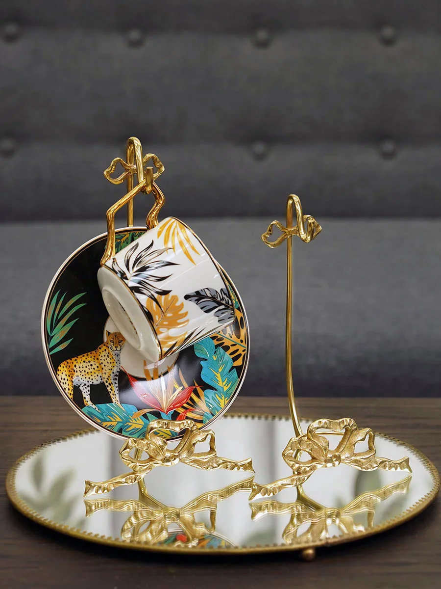 

Настенный органайзер Feling Home Knot Brass Luxury для хранения кофейных чашек, кружек, стаканов и бокалов