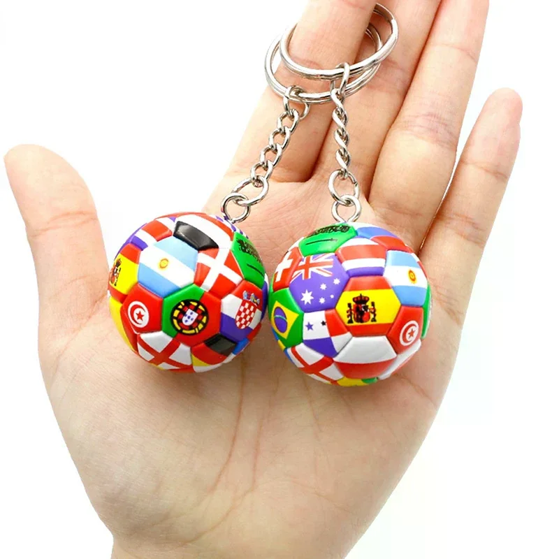 Porte-clés pendentif de Football de sport de Simulation, drapeau de ballon de trente-deux pays pour sac de voiture, sac à dos, accessoires cadeau