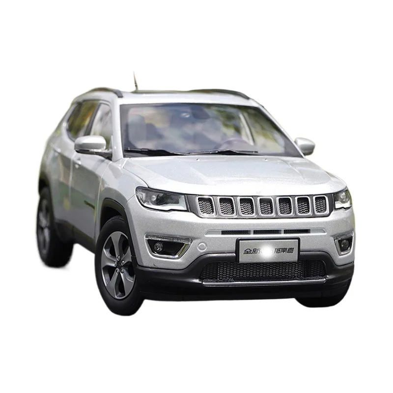 

COMPASS Micro Alloy Simulation Car Model, SUV Tabletop Decoration, Silver Collection Display, 1:18