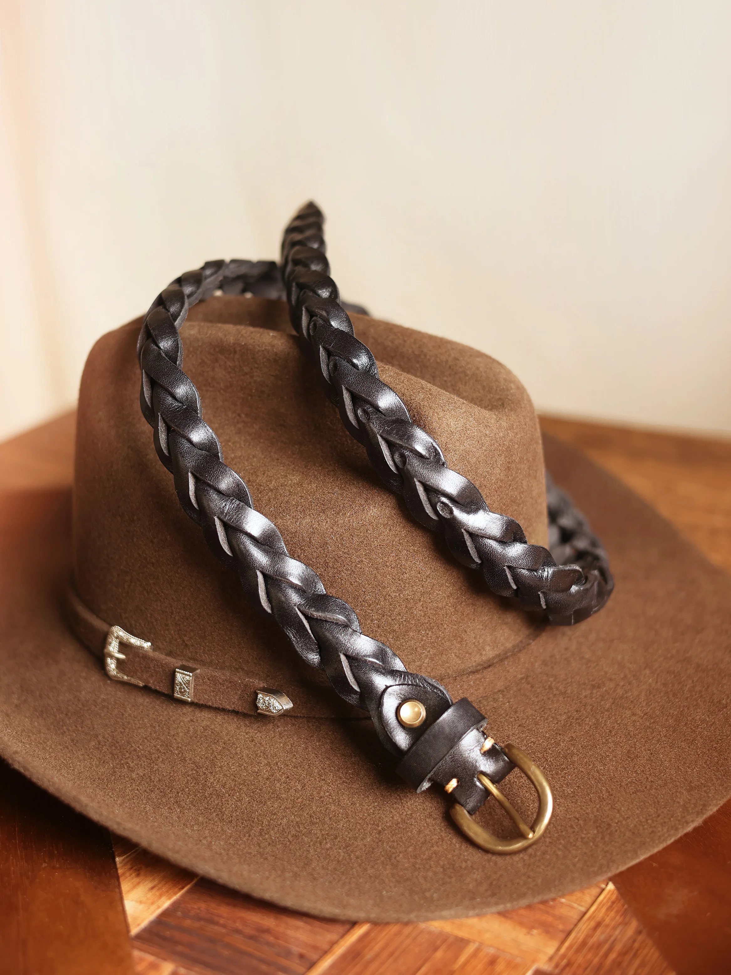handwoven-classic-top-layer-cowhide-belt-with-copper-buckle-versatile-narrow-belt-for-men-and-women-retro-money-style