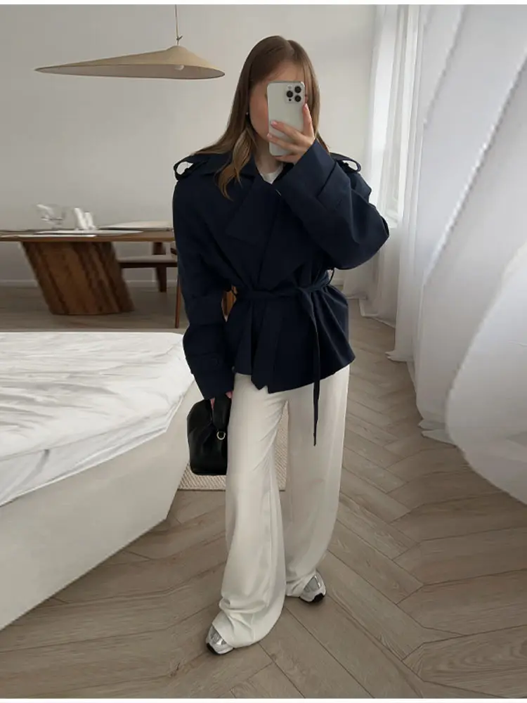 2026 Eleganter Damen-Trenchcoat mit Taillengürtel und Revers, Kurze Boutique-Jacke im Retro-Chic-Stil, Vielseitige Alltags- und Bürokleidung – Detail 14