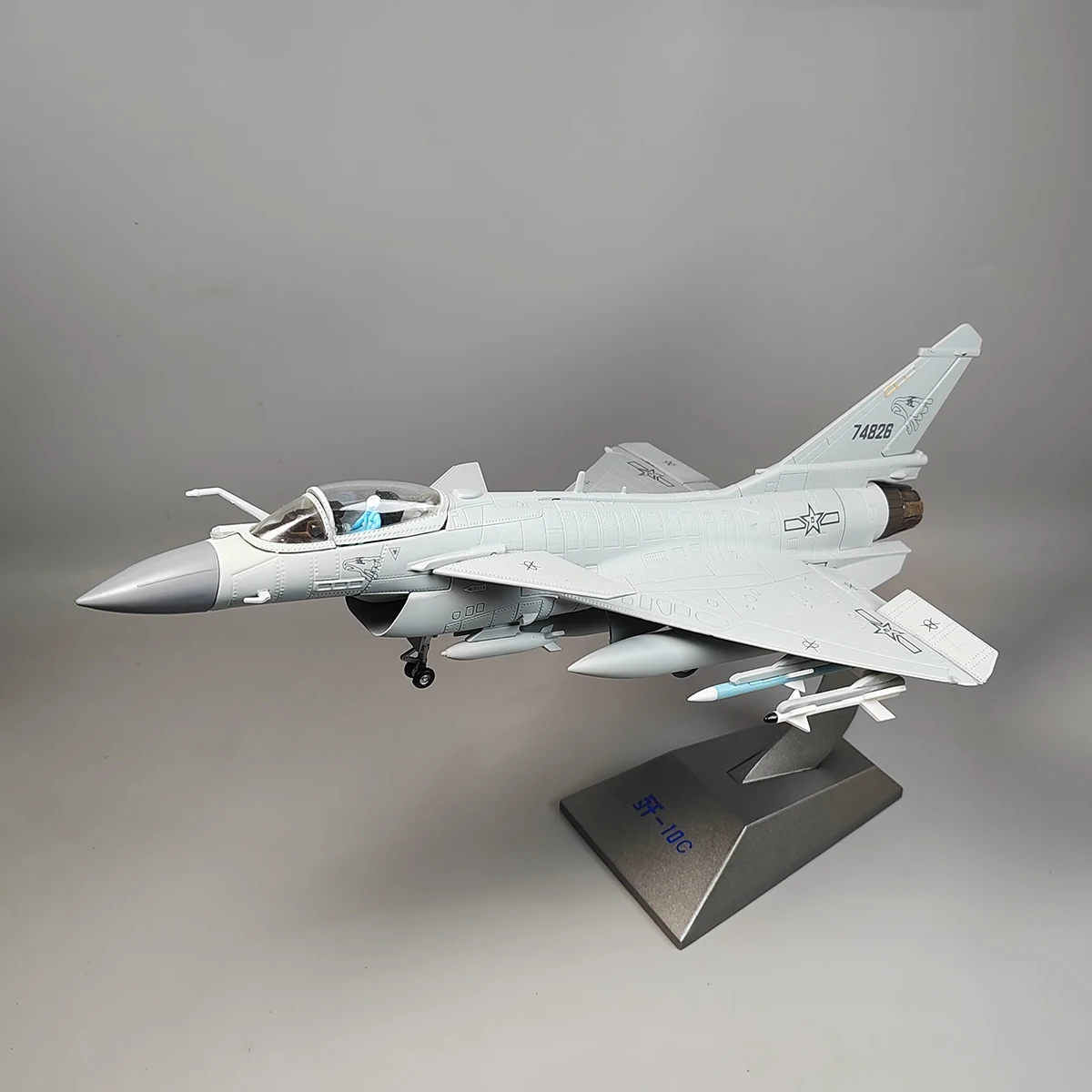 Model myśliwca J-10C w skali 1:48, chiński, odlewany ze stopu, klasyczny, nostalgiczny, zabawka, pamiątka, prezent, statyczny model do ekspozycji.