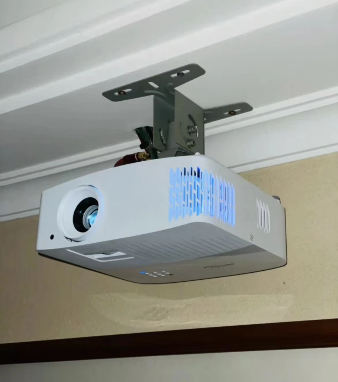 Optoma UHD506 4K UHD Projector 3D DLP HDR المسرح المنزلي 240 هرتز معدل تحديث الألعاب طويل رمي متعاطي المخدرات