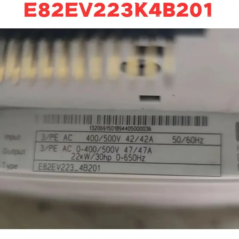 Inverter E82EV223K4B201 bekas Diuji OK