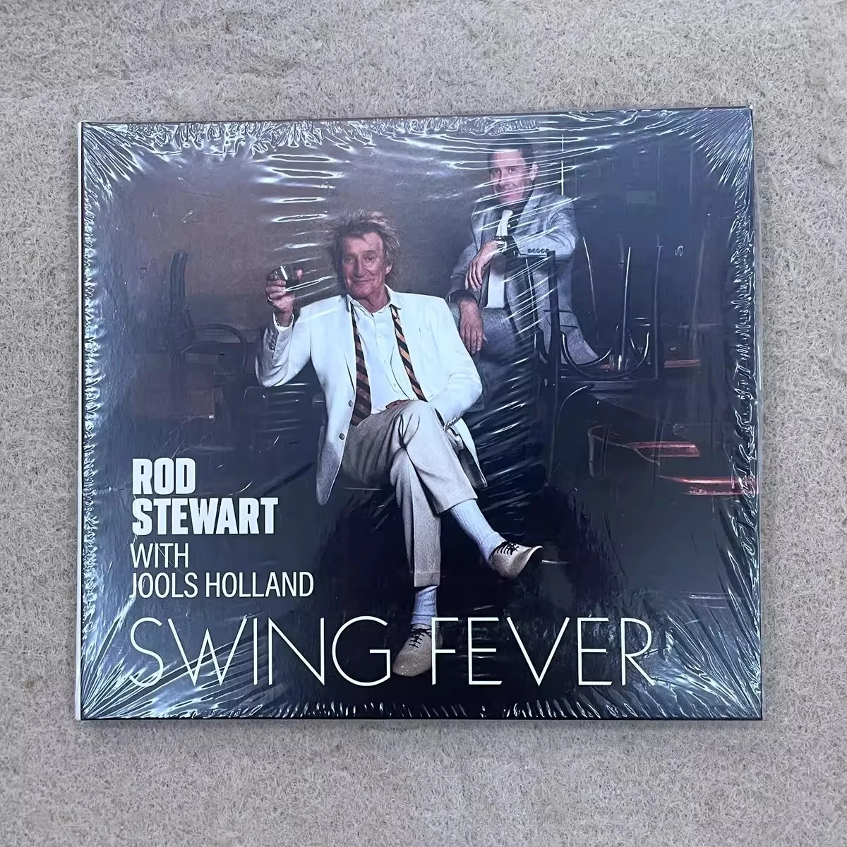 

Rod Stewart with Jools Holland Swing Fever CD Traditional Jazz Swing Classic Vocal Jazz Smooth Rhythm Album for Jazz Lovers