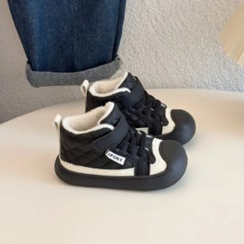 

2025 Winter New Children's Shoes for Boys Soft Bottom Comfortable Casual Shoes for Girls High Top Fashion Board Shoes