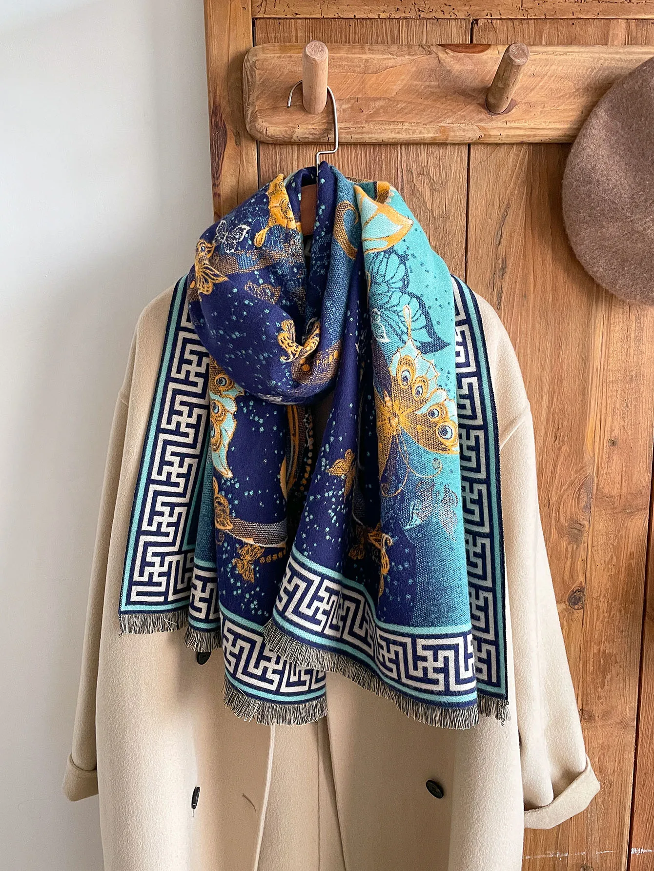 2023 Fashion Luxury Scarf Winter Women Shawls Warm Blanket Wraps Female Foulard Bandana Thick Print Scarves New Neckerchief