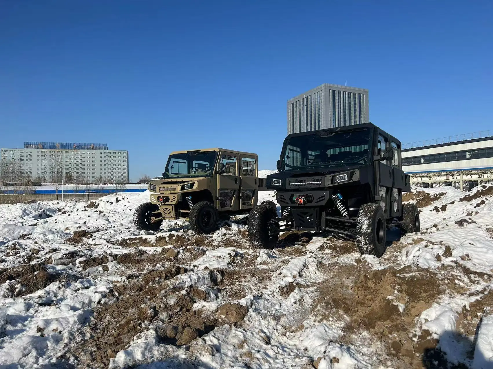 60KW مزرعة ATV CVT المطر المقصورة فائدة ATV البنزين 4x4 1000cc UTV 2 مقعد 6 مقاعد مع التدفئة