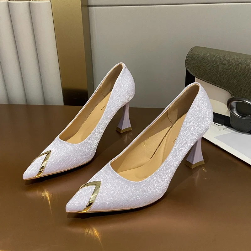 chaussures-elegantes-pour-femmes-a-talons-hauts-en-satin-et-metal-a-bout-pointu-couleur-taro-violet-nouvelle-mode-2026-style-feminin-talon-fin-tres-tendance