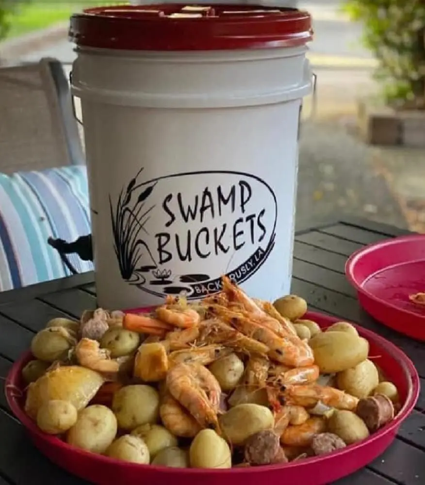 The Original Swamp Bucket Electric Seafood Boiler - 5 Gallon Capacity Crab/Crawfish Cooker with Safety Lid - Indoor/Outdoor Use