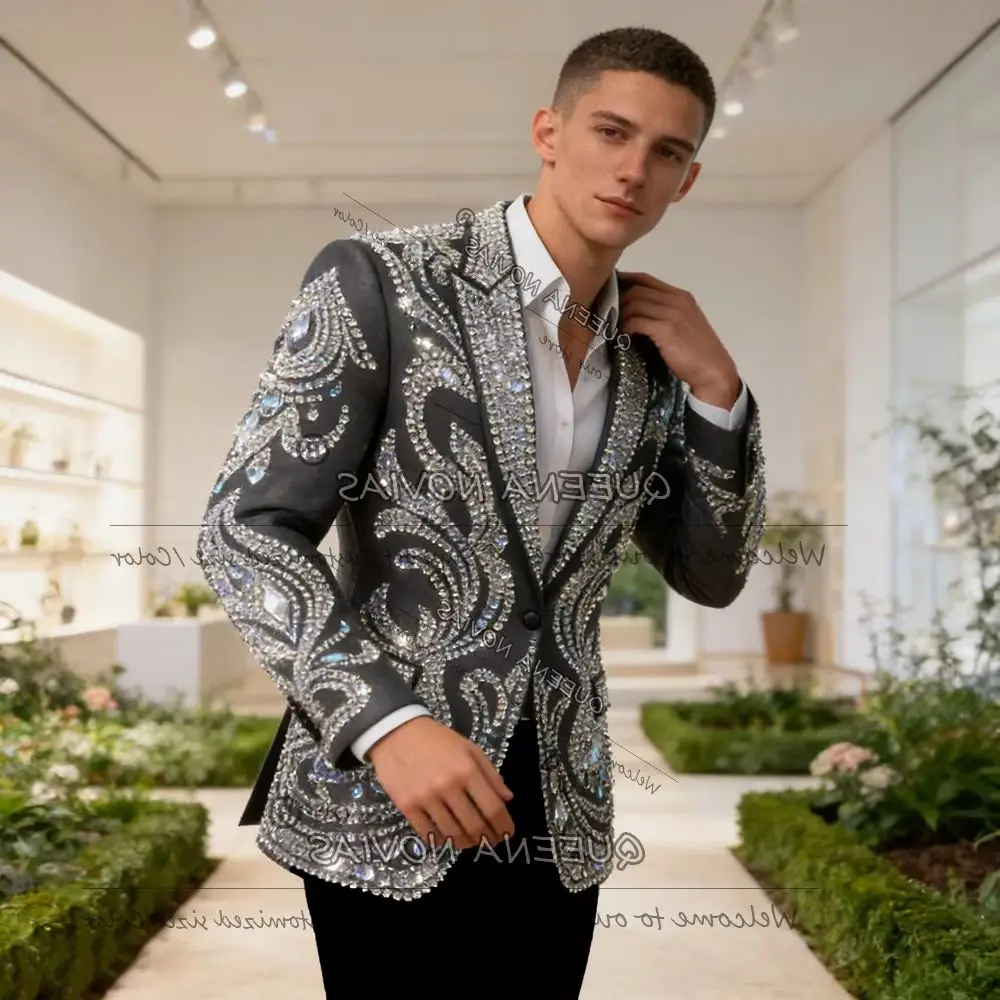 

Потрясающие свадебные смокинги для жениха с бриллиантовыми бусинами и кристаллами, индивидуальный пошив, мужские модные пиджаки для выпускного вечера, наряд для банкета