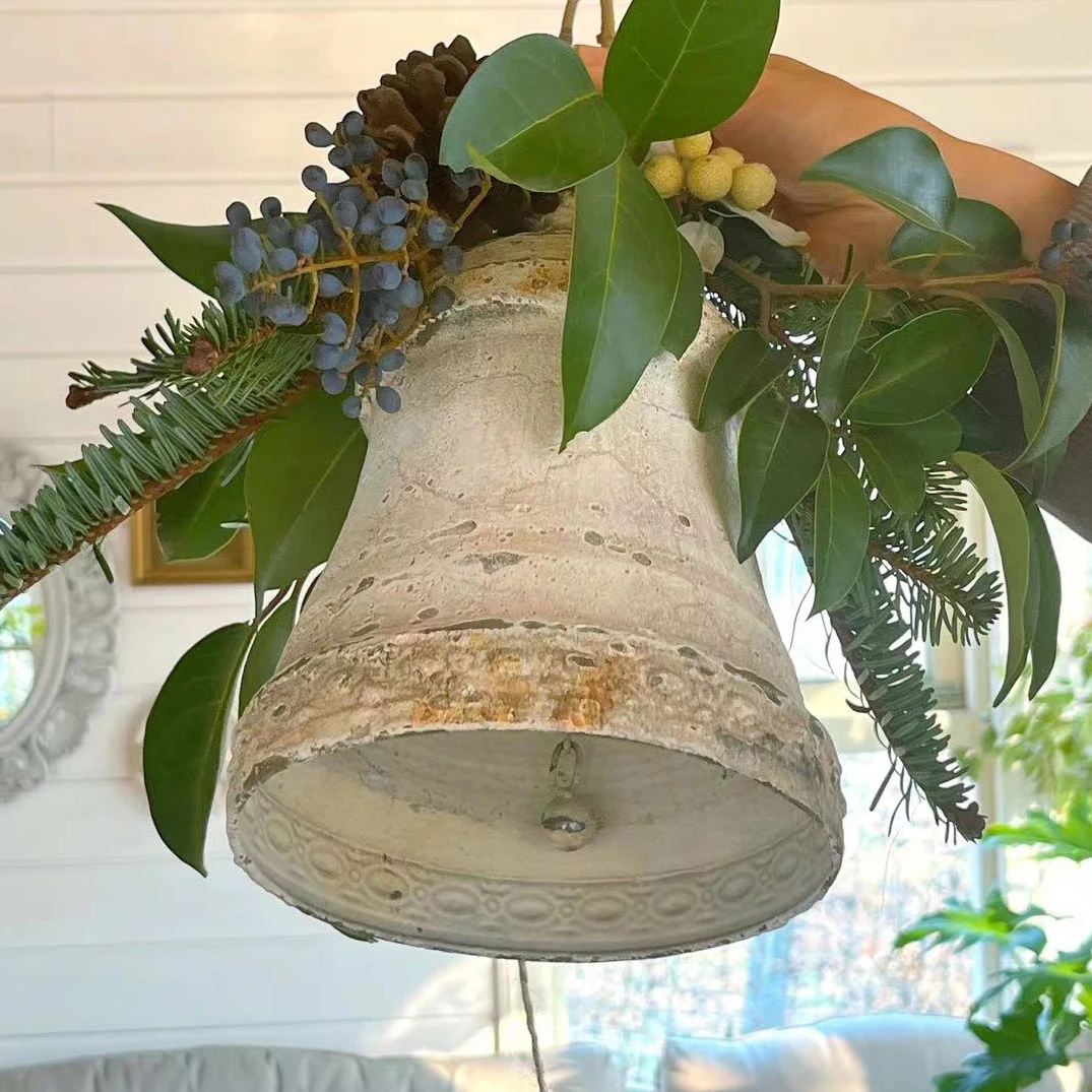 French Countryside Retro Vintage White Handcrafted Metal Tabletop Decoration Hand Bell