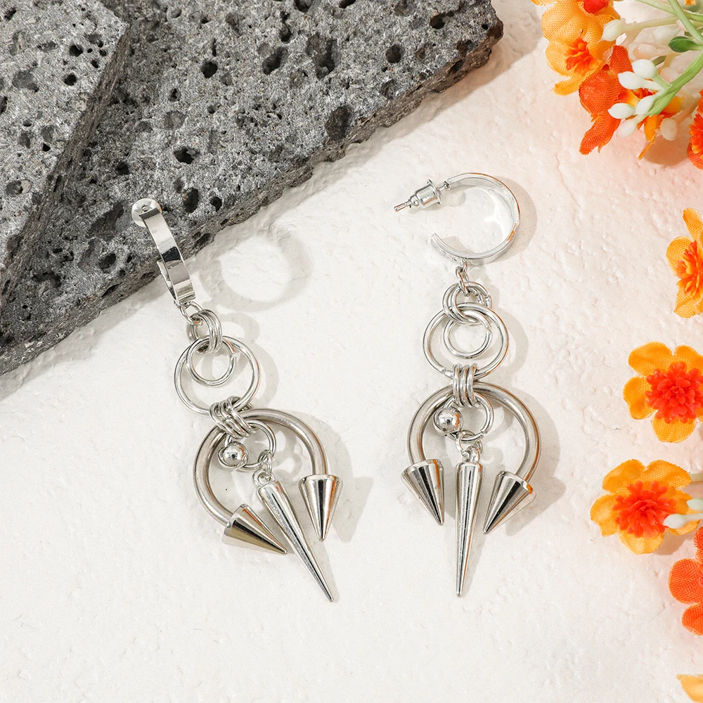 Gothic Rock Stitched Rivet Earrings for Women Dark Punk Chain Dangle Ear Charms Korean Street Fashion Jewelry Accessories