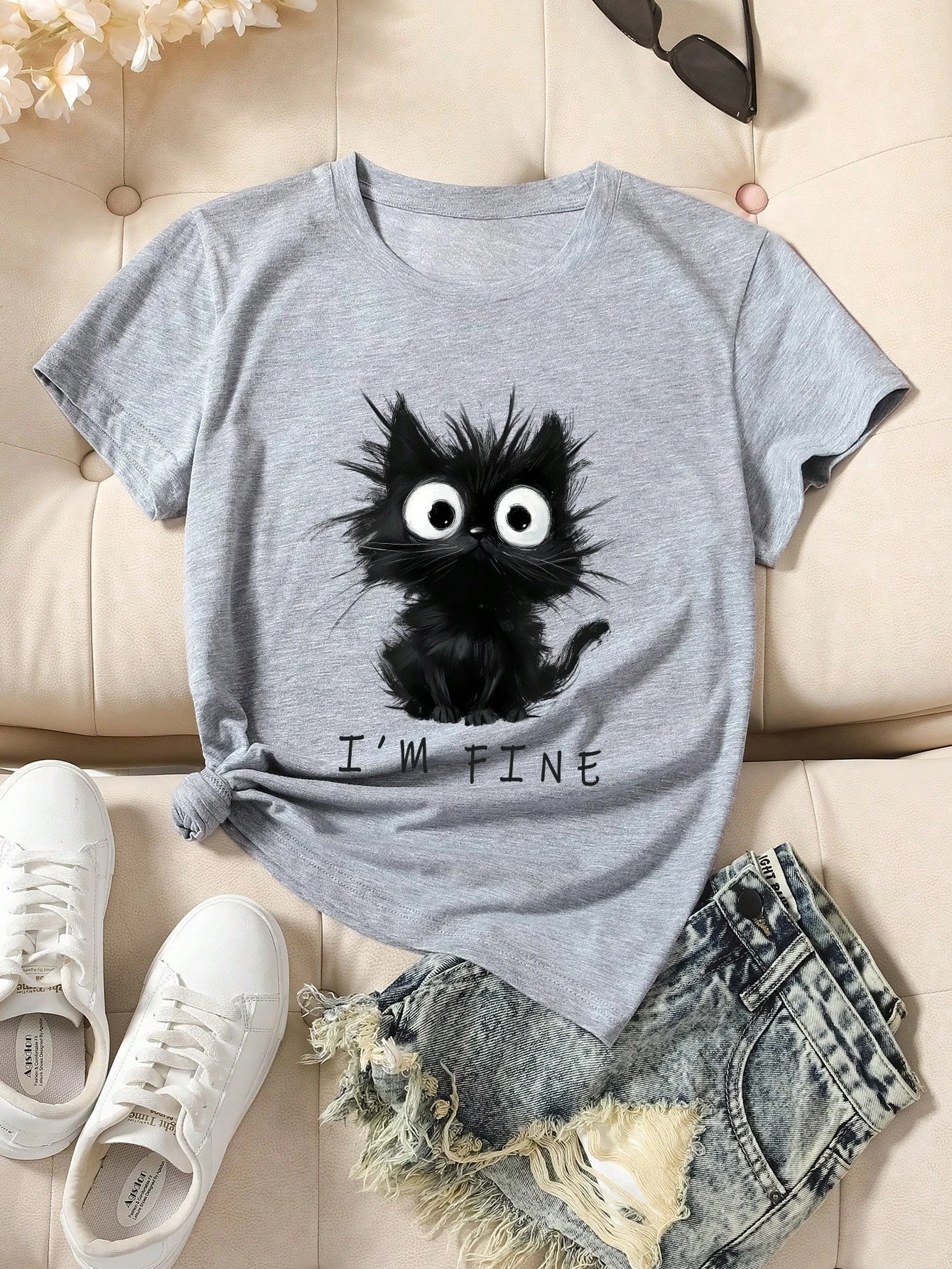 2025 New Women's Cute Cat Pattern Graphic Short Sleeve T-Shirt Round Neck Casual Tshirt Tops Cool Printed Female Tees image 4