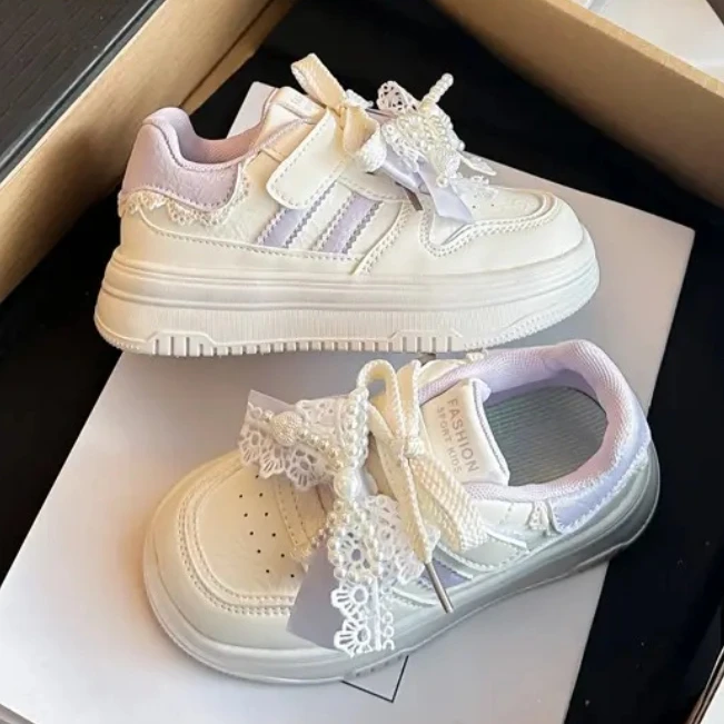 

НОВЫЕ Детские повседневные кроссовки для девочек 2026 Весна-Лето с кружевом, жемчугом и бантом, в стиле принцессы, для подростков