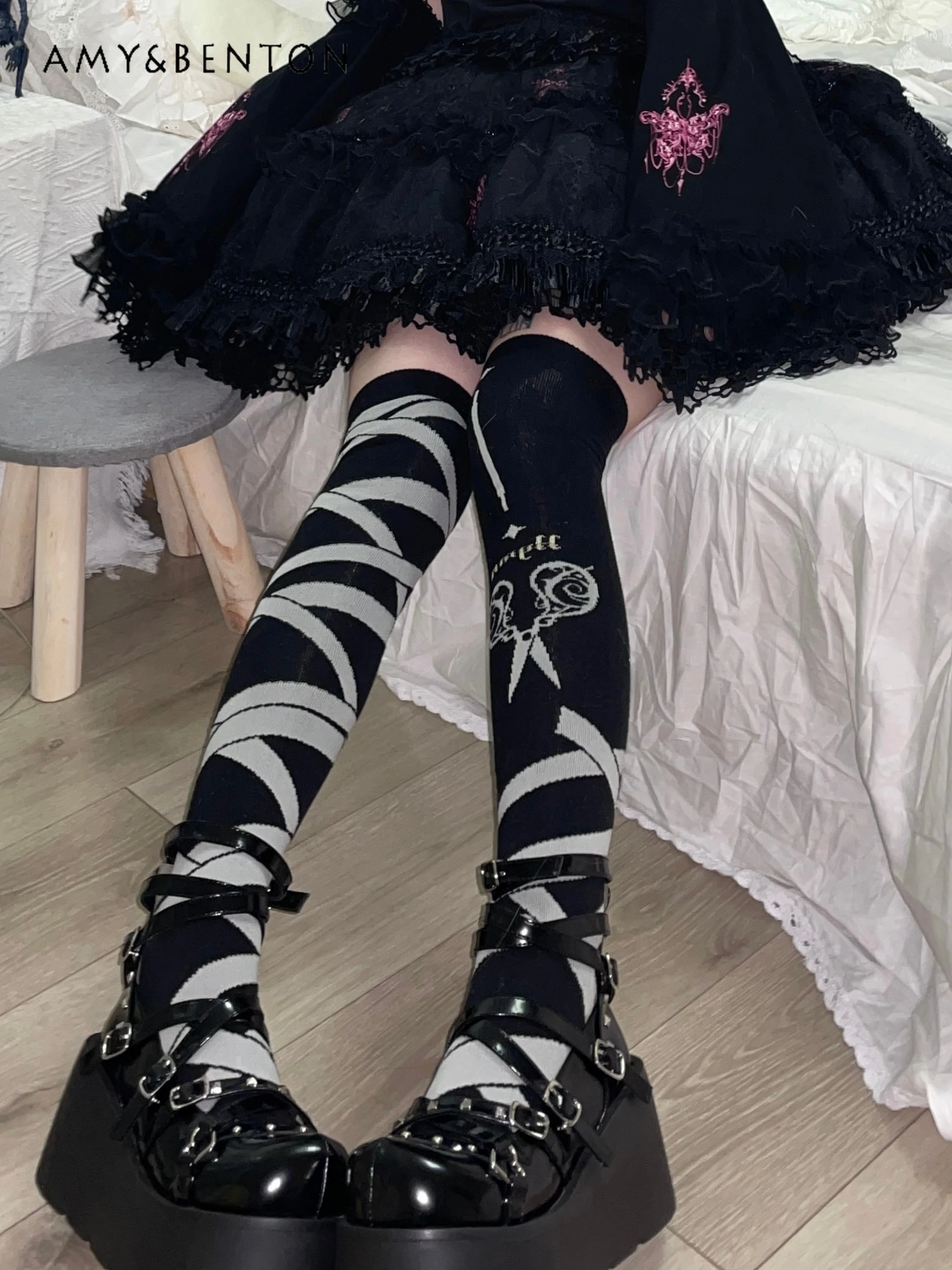 

Lolita Stockings Sexy Japanese Harajuku Gothic Patchwork Color Thigh High Stockings Y2K Long Socks Street Punk Knee High Socks