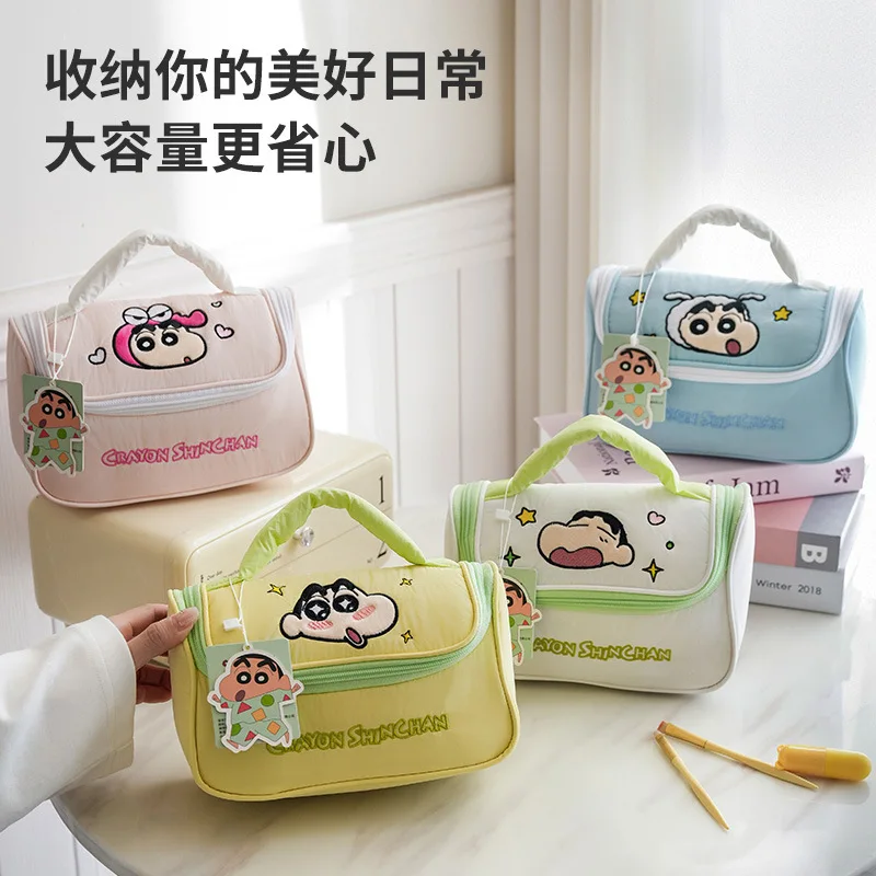 

Косметички Crayon Shin-chan с цветными блоками, ручная косметичка Kawaii, пуховая сумка, большая вместительная портативная милая сумка для хранения