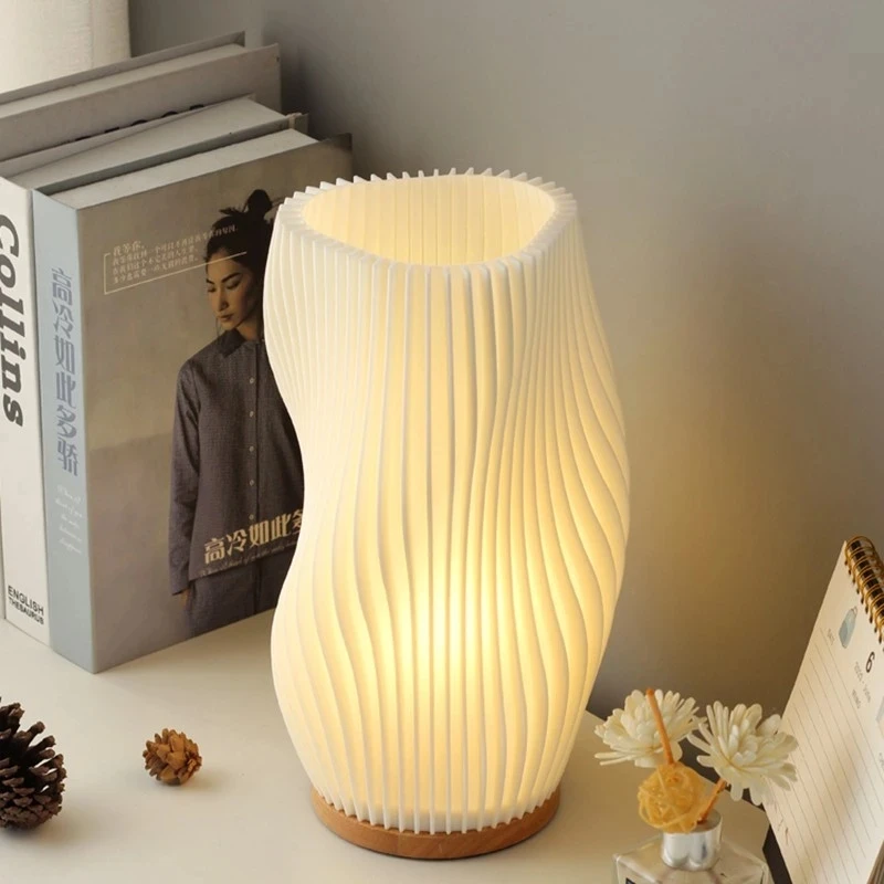 2023 New Nordic Bedroom Net Red Bedside Table Lamp Ins Girls Romantic Decoration Simple Creative Desk Night Light 3D Printing