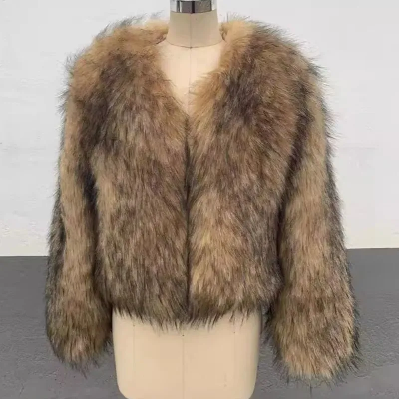 

2025 зимняя женская укороченная куртка из искусственного меха енота с высокой талией, лоскутное плюшевое термокороткое пальто, роскошная верхняя одежда, куртки