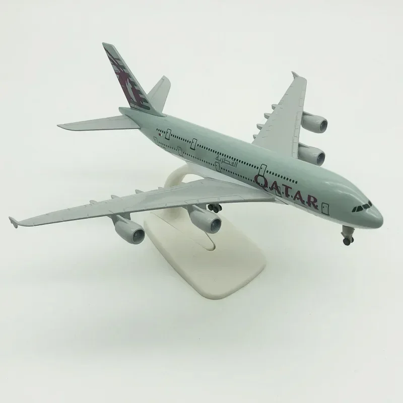 20cm Model Airplane Air QATAR A380 Airbus 380 Airways Airlines Metal Alloy Plane Model Diecast Aircraft & Landing Gears Wheels