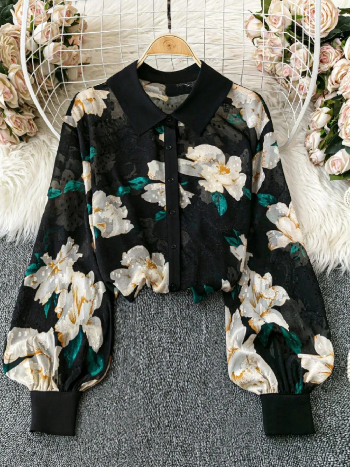 

Women's black background white flower contrast color lapel chiffon lantern sleeve shirt light retro style fashion top