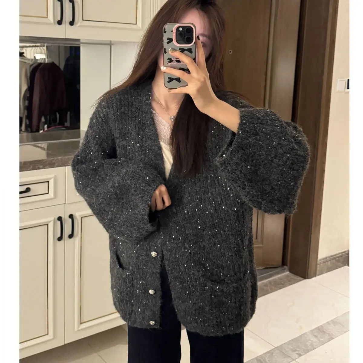

Lazy Wind Sequined V-neck Sweater Jacket Women's Autumn Loose and Thin Soft Waxy Medium and Long Knitted Cardigan Thick