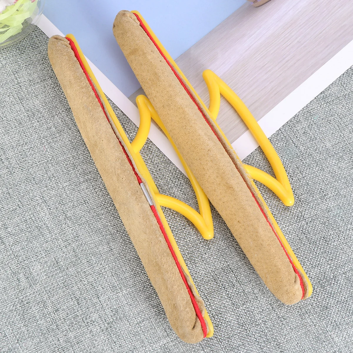 2pcs Nail Brush Professional Polishing Brush Waxing Brush Nail Manicure Tool for Finger Care and Salon Usage (Yellow)