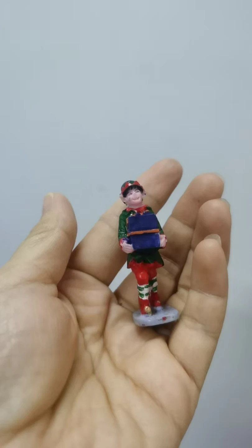 Resin figure mental psychological sand table game box court therapy dwarf with gift