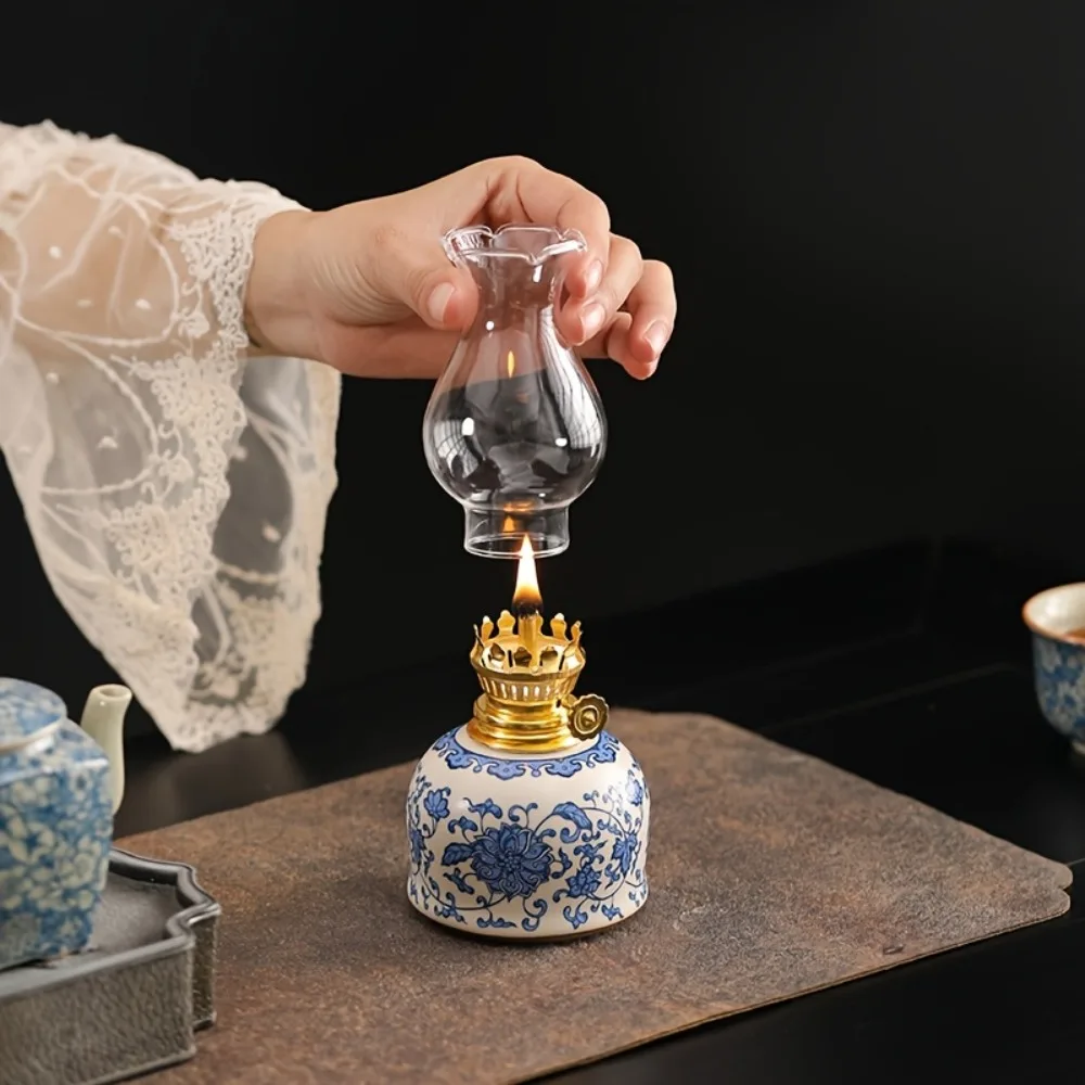 Rustic Oil Lamp Lantern Vintage Lamp Chamber Oil Lamps for Indoor Use Home Decor Lighting Classic Old Hurricane Lamp Gift
