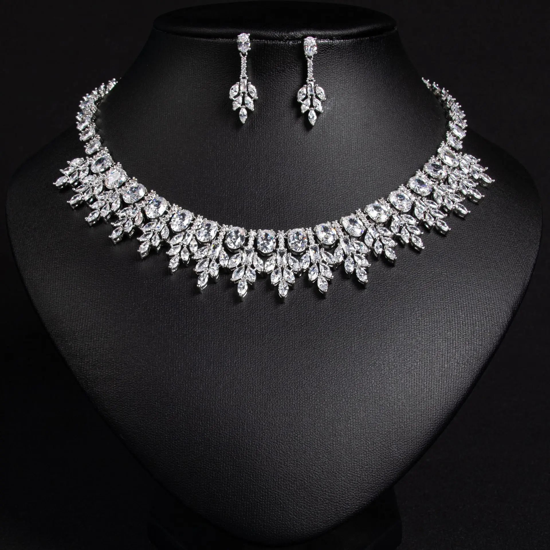 New Gorgeous Leaf Tassel Necklace Earrings Ladies Zirconia Jewellery Set Party Prom Dress Graduation Gift Accessories M-348
