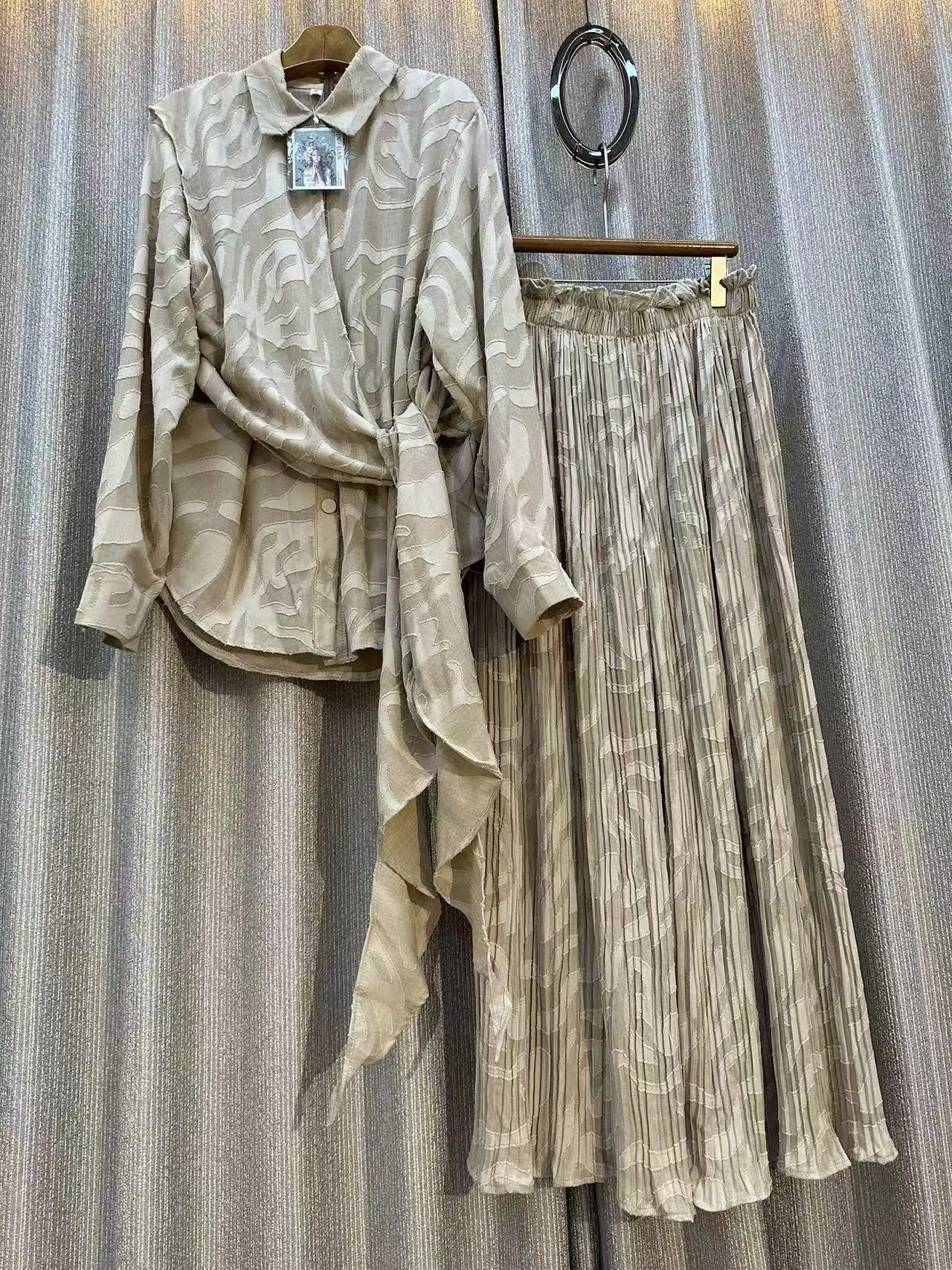 Jarlrysberg – costumes imprimés de rue pour femmes, manches longues, Design à lacets, hauts + pantalons plissés, mode d'automne, ensemble de 2 pièces de luxe léger