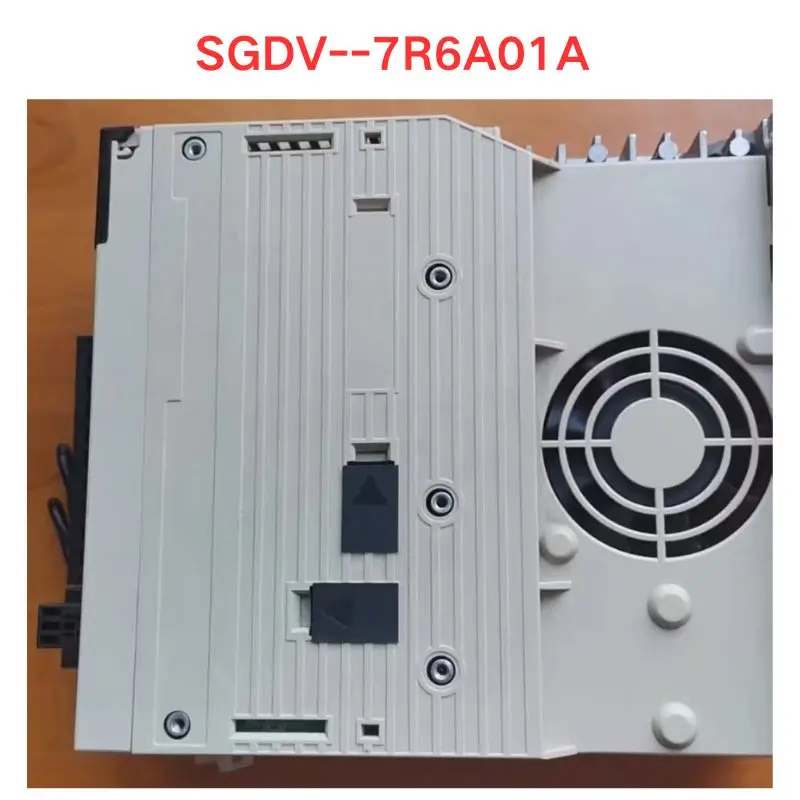 Used OEM disassembled parts SGDV--7R6A01A drive Functional test OK