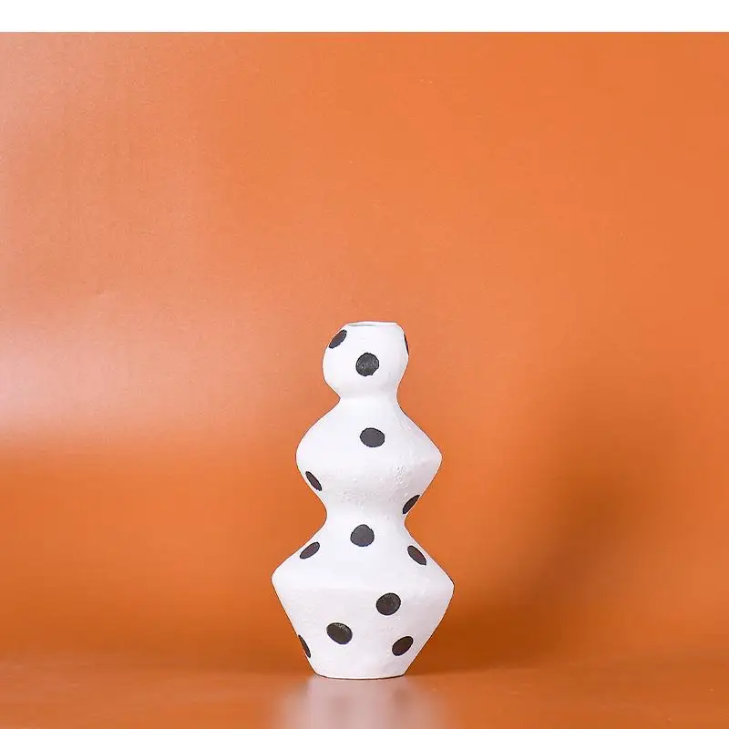 Ceramic Vase White Polka Dot Pattern Irregular Alien Flower Living Room Desktop Ornament Home Modern Decor