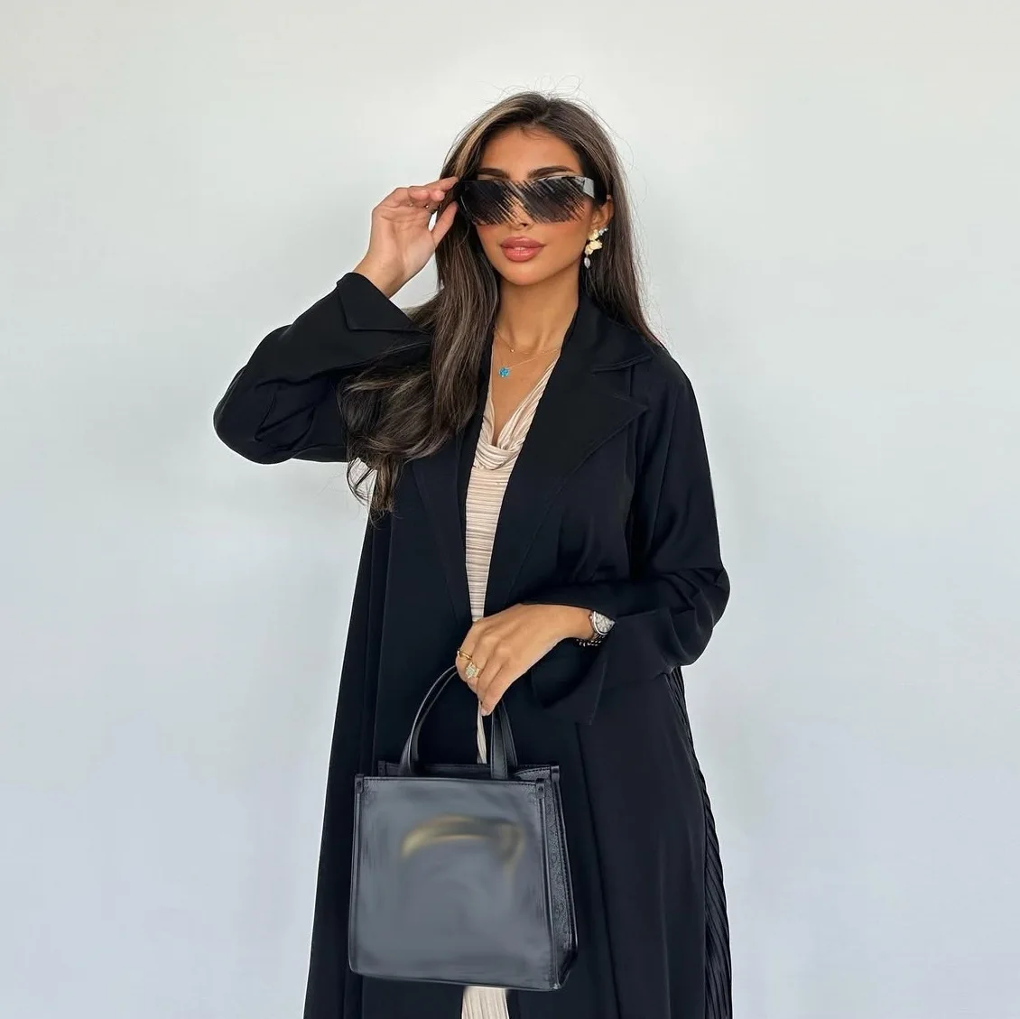 

Новые летние абайи Дубай и Турция Девушки Плиссированные черные абайи 2025 Ближний Восток Задняя плиссированная Абая Открытое кимоно Повседневная ткань