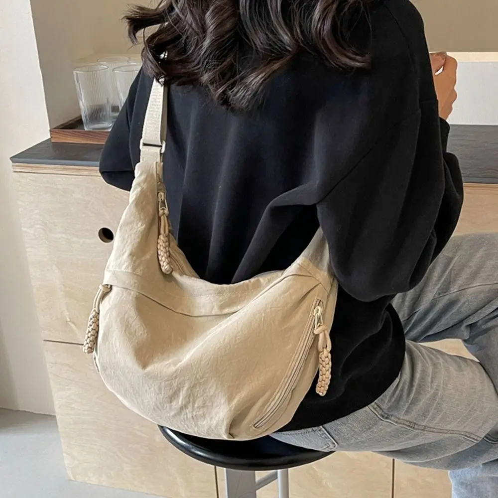 

Casual Nylon Shoulder Bag Tote Bag Large Capacity Oxford Cloth Crossbody Bag Solid Color Dumpling Bag Outdoor