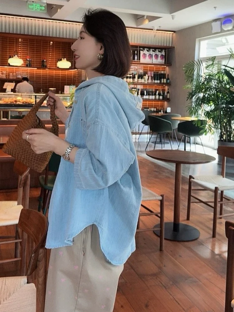 เสื้อคลุมยีนส์ทรงหลวมสำหรับผู้หญิง มีฮู้ด ผ้าบาง เรียบหรู สวมใส่สบายๆ เดินทางไปทำงาน ผ้าฝ้าย แขนยาว สีพื้น ติดกระดุม
