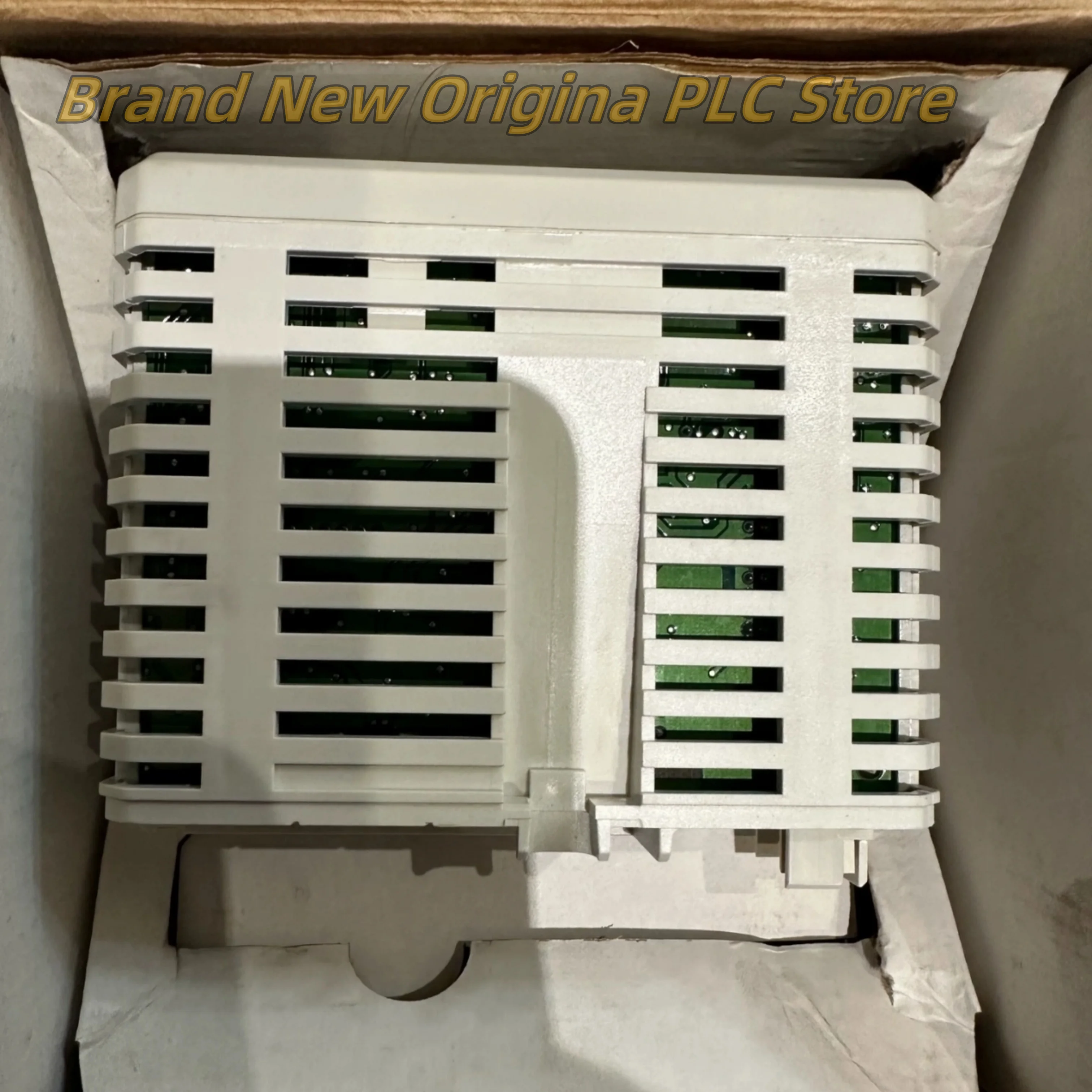 Novo na caixa AO810V2 3BSE038415R1 AO815 3BSE052605R1 módulo PLC