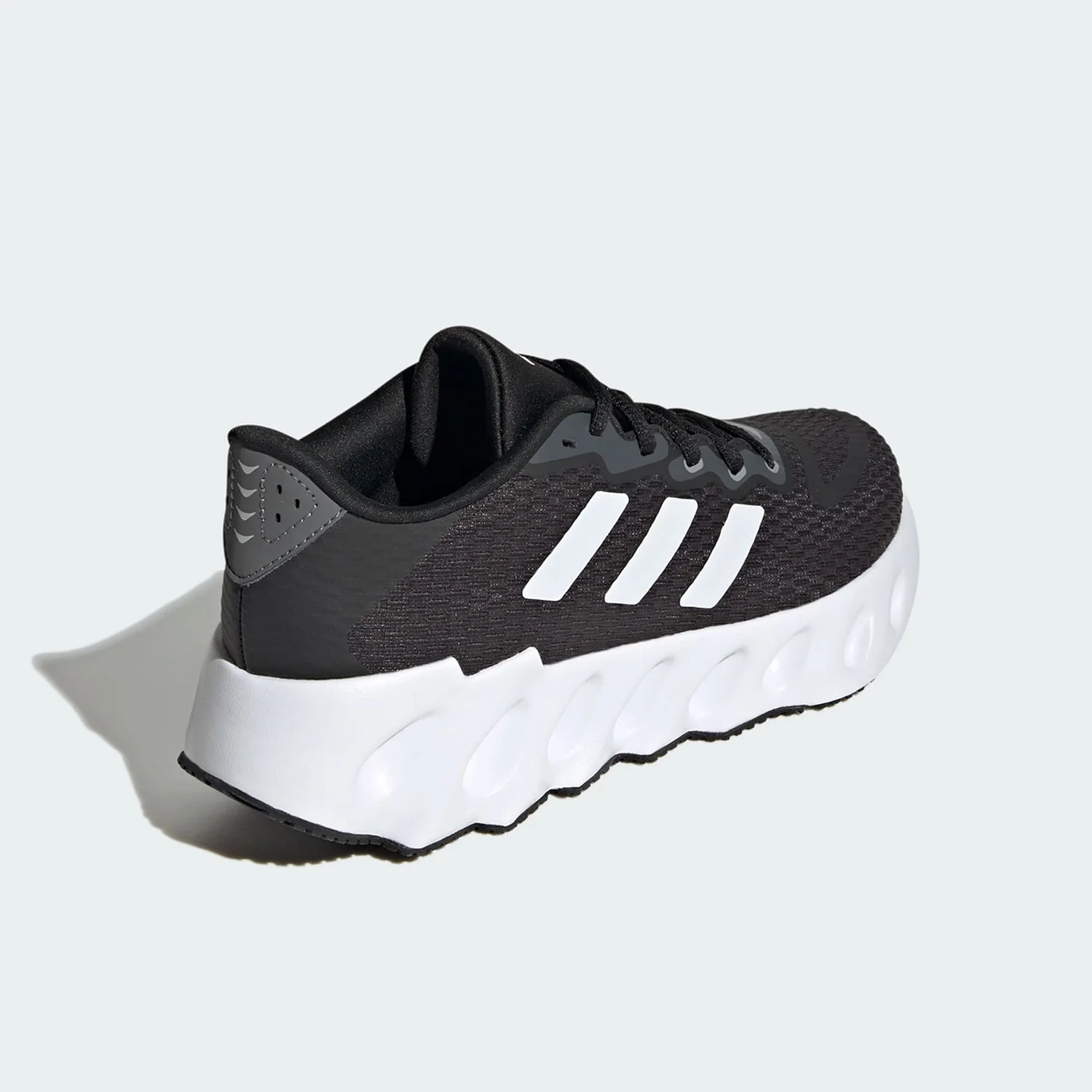 حذاء الجري Adidas Genuine SWITCH RUN النسائي القابل للتنفس IF5733