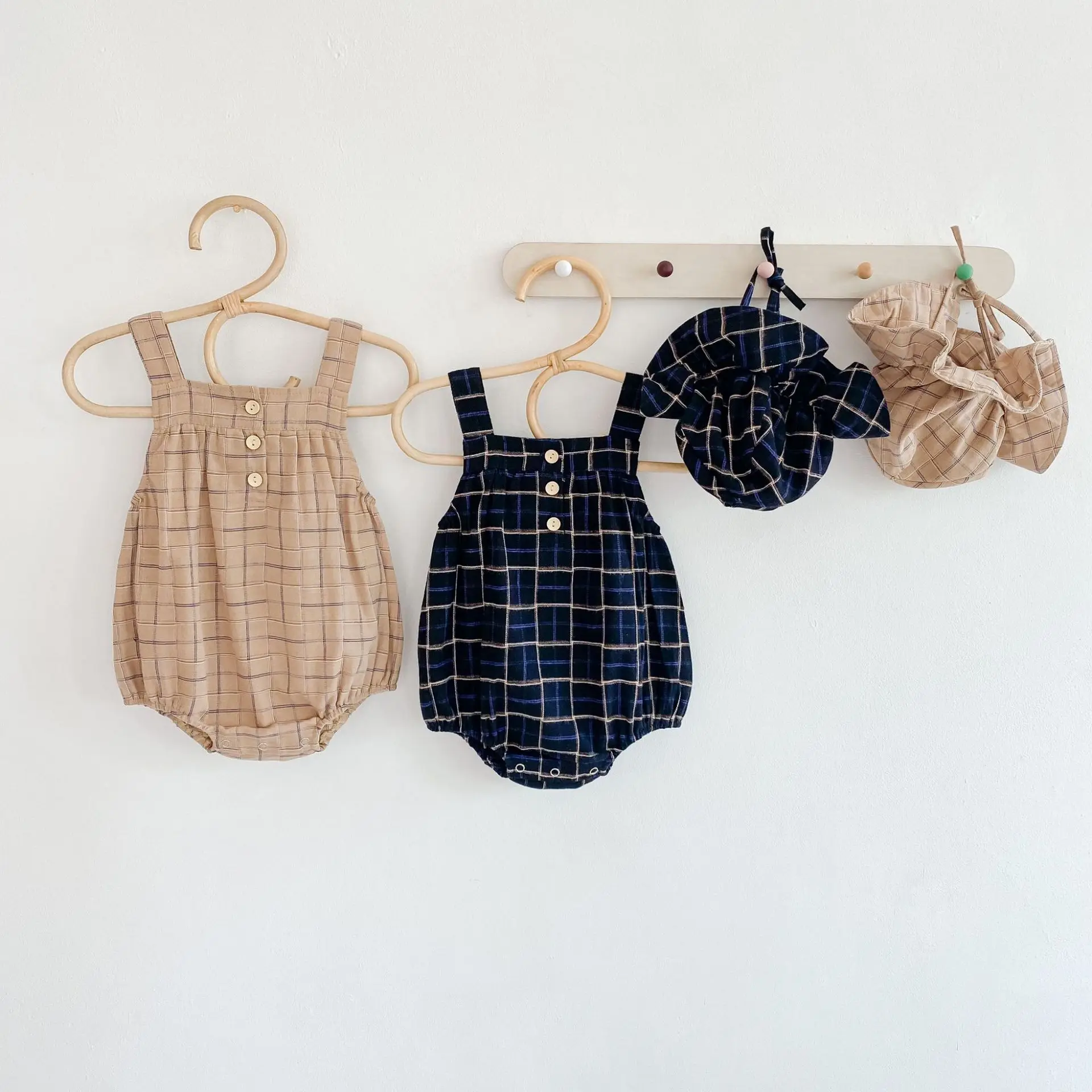 2023 Autumn New Suspender Baby Jumpsuit Korean Version Plaid Baby Onesie Clothes Sleeveless Romper New Born Baby Items Bodysuit