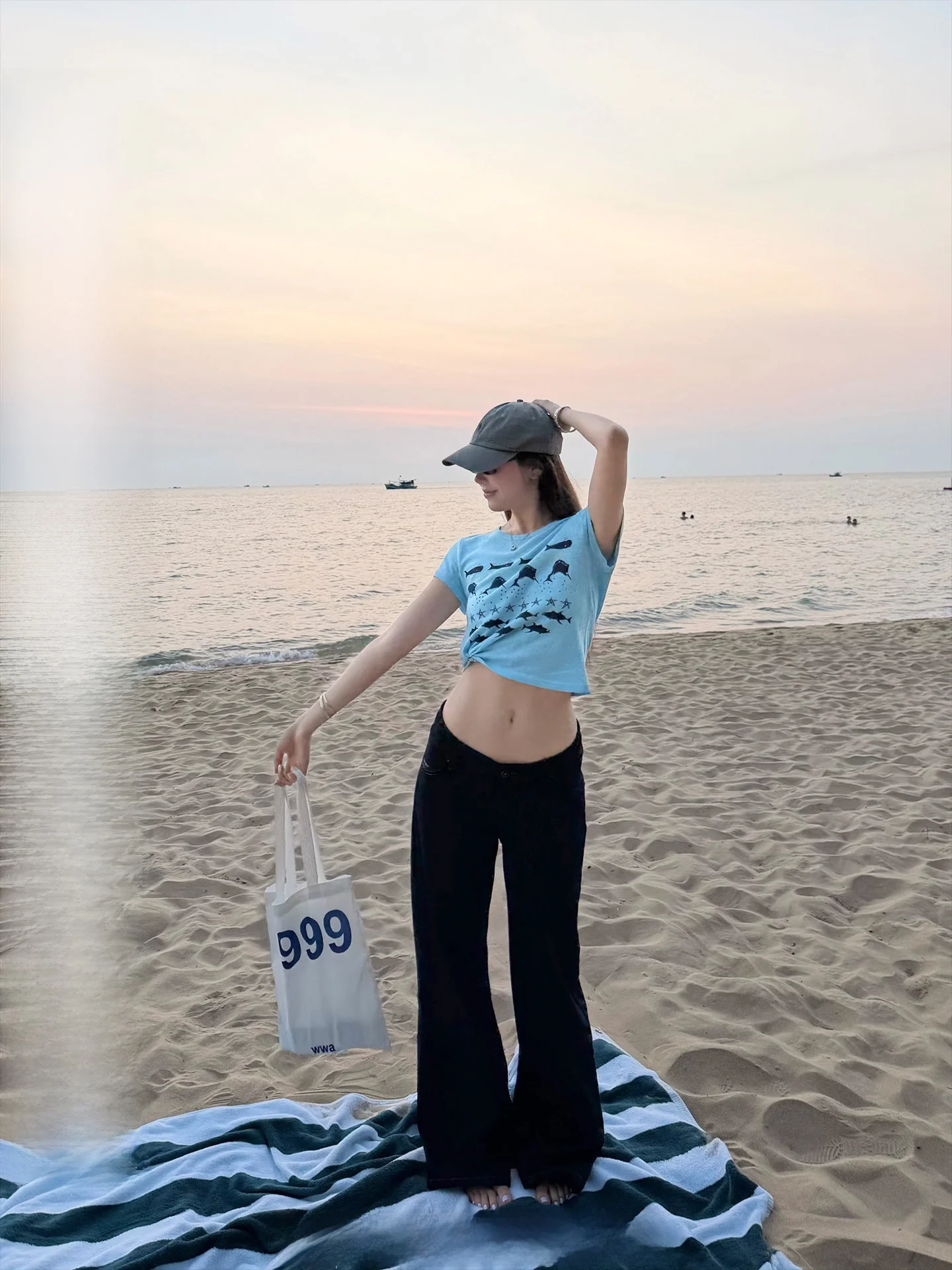

Ranwear Exclusive Low Waist Wide Leg Original Denim Arc Waist Head Color Block Line Decorative Button Cotton Jeans for Young ...