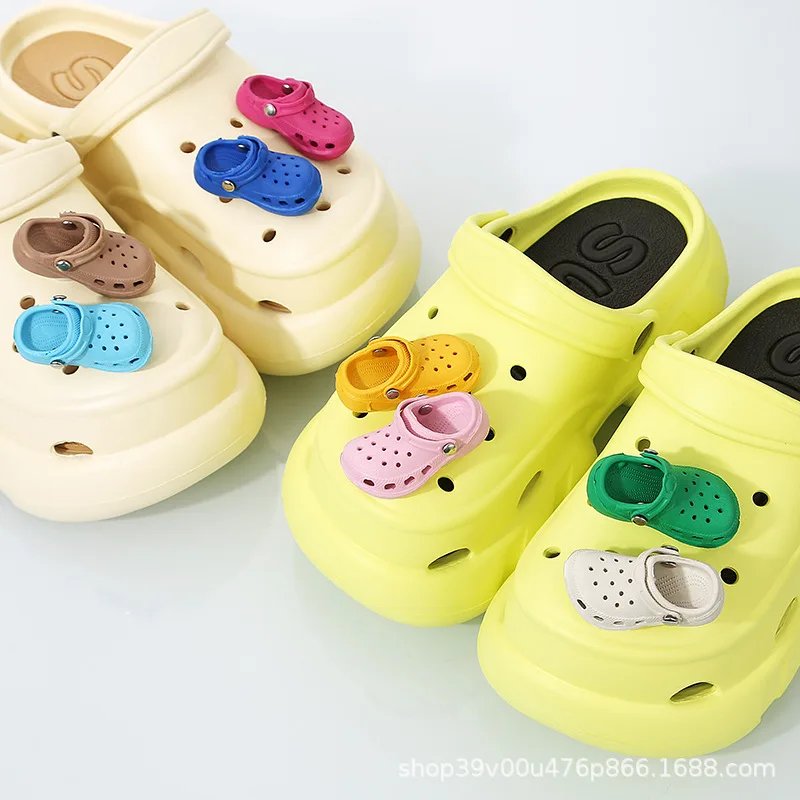 

DIY Macaron Color 3D Mini Shoe Keychain: Perforated w/ Mini Buckle Detail, Cute Charm，shoe buckle