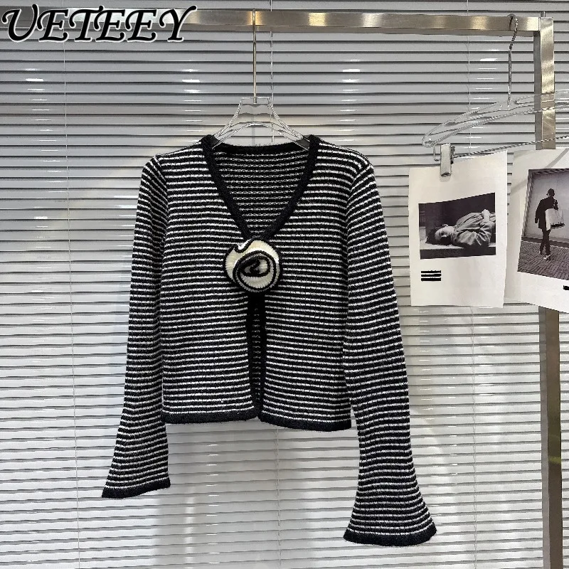 

Spring and Autumn New Sweet Cool Spicy Girl V-Neck Long Sleeve Sweater with Pleated 3D Flower Striped Knitted Short Cardigan